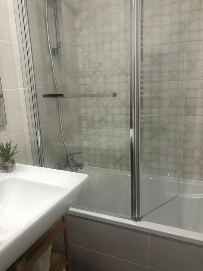 Habitacion Con Bano Privado Bilbao Ngoại thất bức ảnh